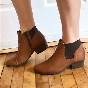 Steve Madden Genuine Brown Leather Ankle Booties